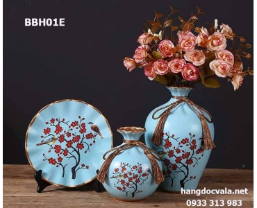 BÌNH GỐM TRANG TRÍ ÉN LƯỢN VƯỜN ĐÀO TRÀN NGẬP SẮC XUÂN
