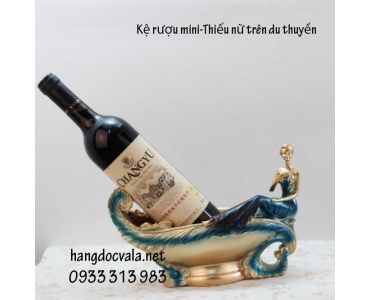 KỆ RƯỢU MINI-THIẾU NỮ TRÊN DU THUYỀN